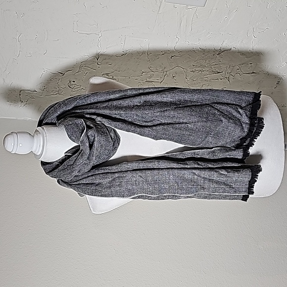 Shawl Wrap Scarf Muffler White Black Herringbone Soft Fringe Warm Cozy - Picture 1 of 9